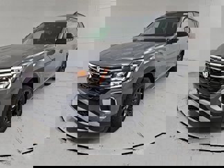 New 2025 Volkswagen Atlas Peak Edition SE image 1
