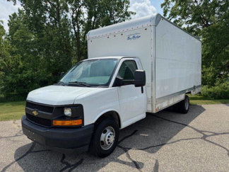 Used 2017 Chevrolet Express 3500 Extended image 1