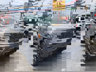 Used 2020 Jeep Grand Cherokee Altitude image 1