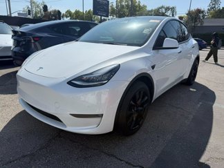 Used 2022 Tesla Model Y Long Range image 1