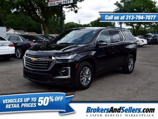Used 2023 Chevrolet Traverse LT image 1
