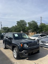 Used 2017 Jeep Renegade Latitude w/ Cold Weather Group image 1