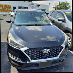 Used 2019 Hyundai Tucson SE image 1