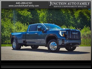 New 2025 GMC Sierra 3500 Denali Ultimate image 1