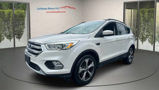 Used 2017 Ford Escape SE w/ Equipment Group 201A image 1