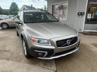 Used 2016 Volvo XC70 T5 Platinum w/ Protection Package image 1