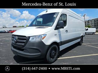 New 2024 Mercedes-Benz eSprinter 170 Cargo image 1