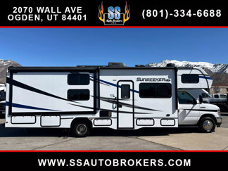 Used 2022 Ford E-450 and Econoline 450 Super Duty w/ Motorhome Prep Package image 1