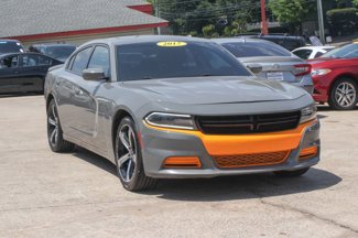 Used 2017 Dodge Charger SE w/ Popular Equipment Group image 1