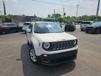 Used 2017 Jeep Renegade Latitude image 1