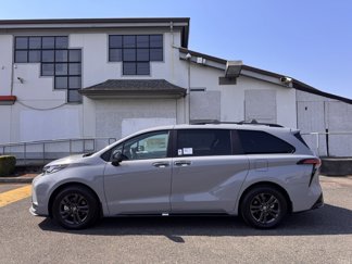 New 2025 Toyota Sienna XSE image 1