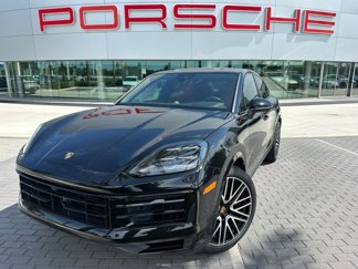Used 2025 Porsche Cayenne Coupe image 1