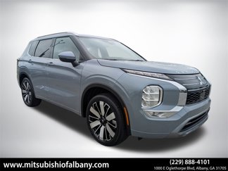 New 2025 Mitsubishi Outlander SEL image 1