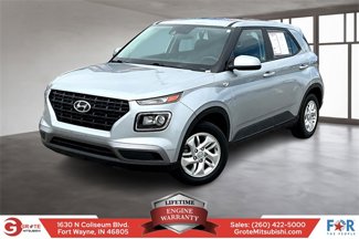 Used 2021 Hyundai Venue SE image 1