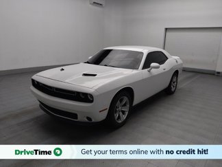 Used 2021 Dodge Challenger SXT image 1