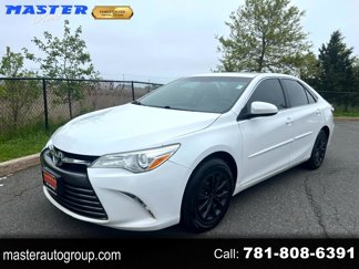 Used 2017 Toyota Camry LE image 1