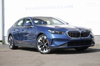 Used 2024 BMW 530i w/ Premium Package image 1