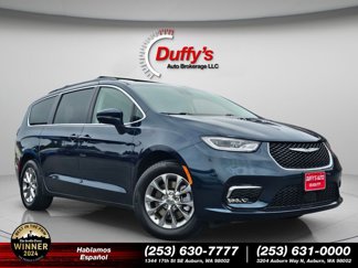 Used 2022 Chrysler Pacifica Touring-L image 1