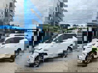 Used 2024 Buick Enclave Essence w/ Technology Package image 1