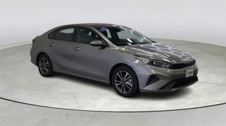 Used 2023 Kia Forte LXS image 1