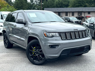 Used 2020 Jeep Grand Cherokee Altitude image 1