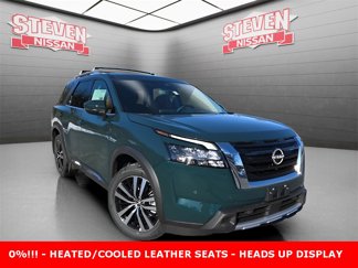 New 2025 Nissan Pathfinder Platinum image 1