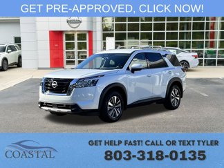 New 2025 Nissan Pathfinder SL image 1