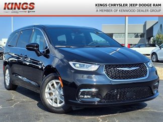 New 2025 Chrysler Pacifica Select image 1