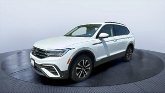 Used 2022 Volkswagen Tiguan S image 1