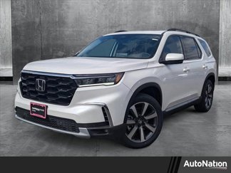 New 2025 Honda Pilot Touring image 1