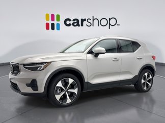 Used 2025 Volvo XC40 B5 Plus image 1