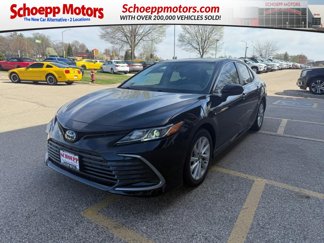 Used 2024 Toyota Camry LE image 1