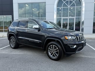 Used 2022 Jeep Grand Cherokee Limited image 1