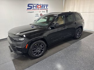 New 2025 Jeep Grand Cherokee Summit image 1