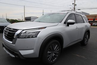 New 2025 Nissan Pathfinder Platinum image 1