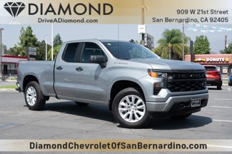 Used 2025 Chevrolet Silverado 1500 Custom image 1