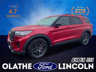 Used 2025 Ford Explorer ST image 1