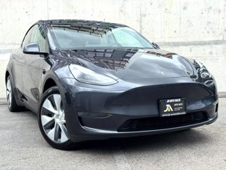 Used 2024 Tesla Model Y Long Range image 1