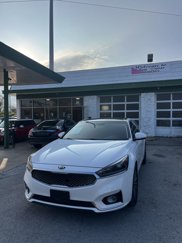 Used 2017 Kia Cadenza Premium w/ Luxury Package image 1
