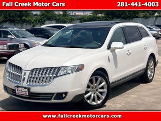 Used 2010 Lincoln MKT FWD image 1