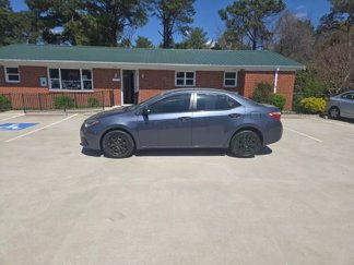 Used 2016 Toyota Corolla LE image 1