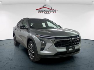 Used 2025 Chevrolet Trax RS image 1