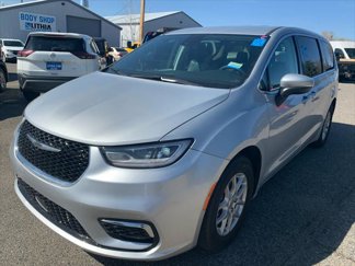 Certified 2023 Chrysler Pacifica Touring-L image 1