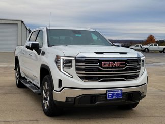 New 2025 GMC Sierra 1500 SLT image 1