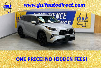 Used 2024 Toyota Highlander LE image 1