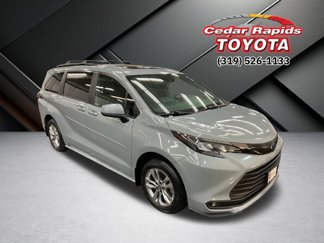 Certified 2023 Toyota Sienna XLE Woodland Edition image 1