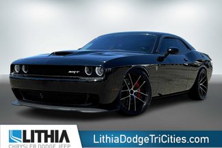 Used 2016 Dodge Challenger SRT Hellcat image 1
