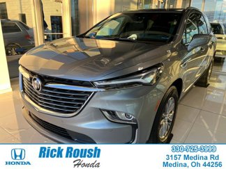 Used 2024 Buick Enclave Essence w/ Sound and Sites Package image 1