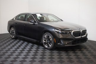 Used 2025 BMW i5 xDrive40 w/ Premium Package image 1