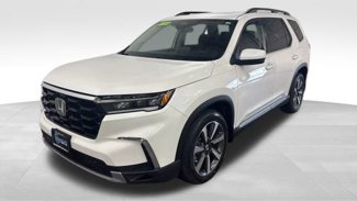 Used 2023 Honda Pilot Touring image 1